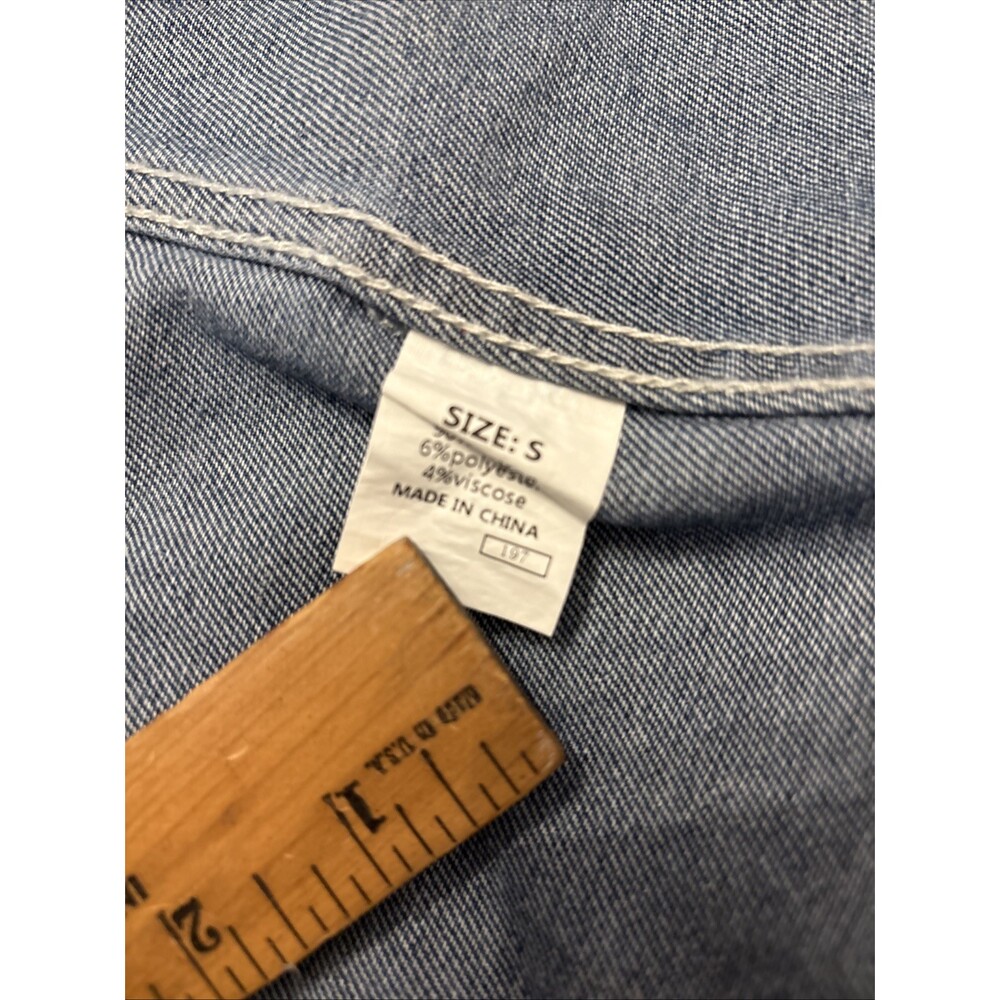 Dokotoo Denim Jacket Size Small - Picture 5 of 7